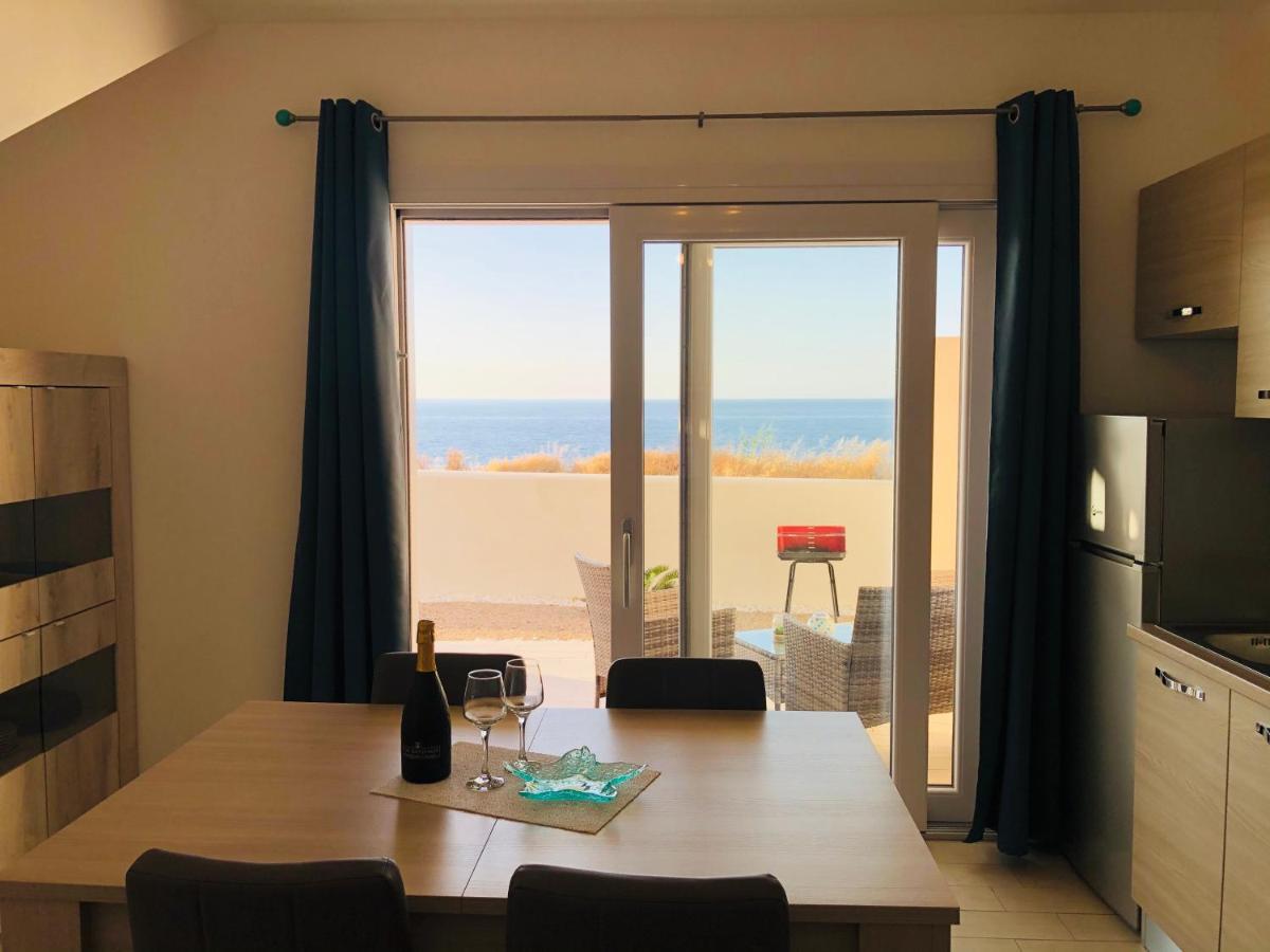 Apartment Tramonto Sea-Front Valledoria  Extérieur photo