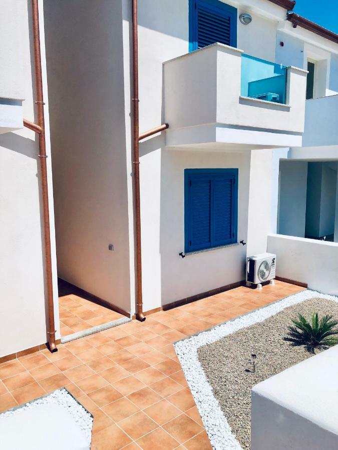 Apartment Tramonto Sea-Front Valledoria  Extérieur photo